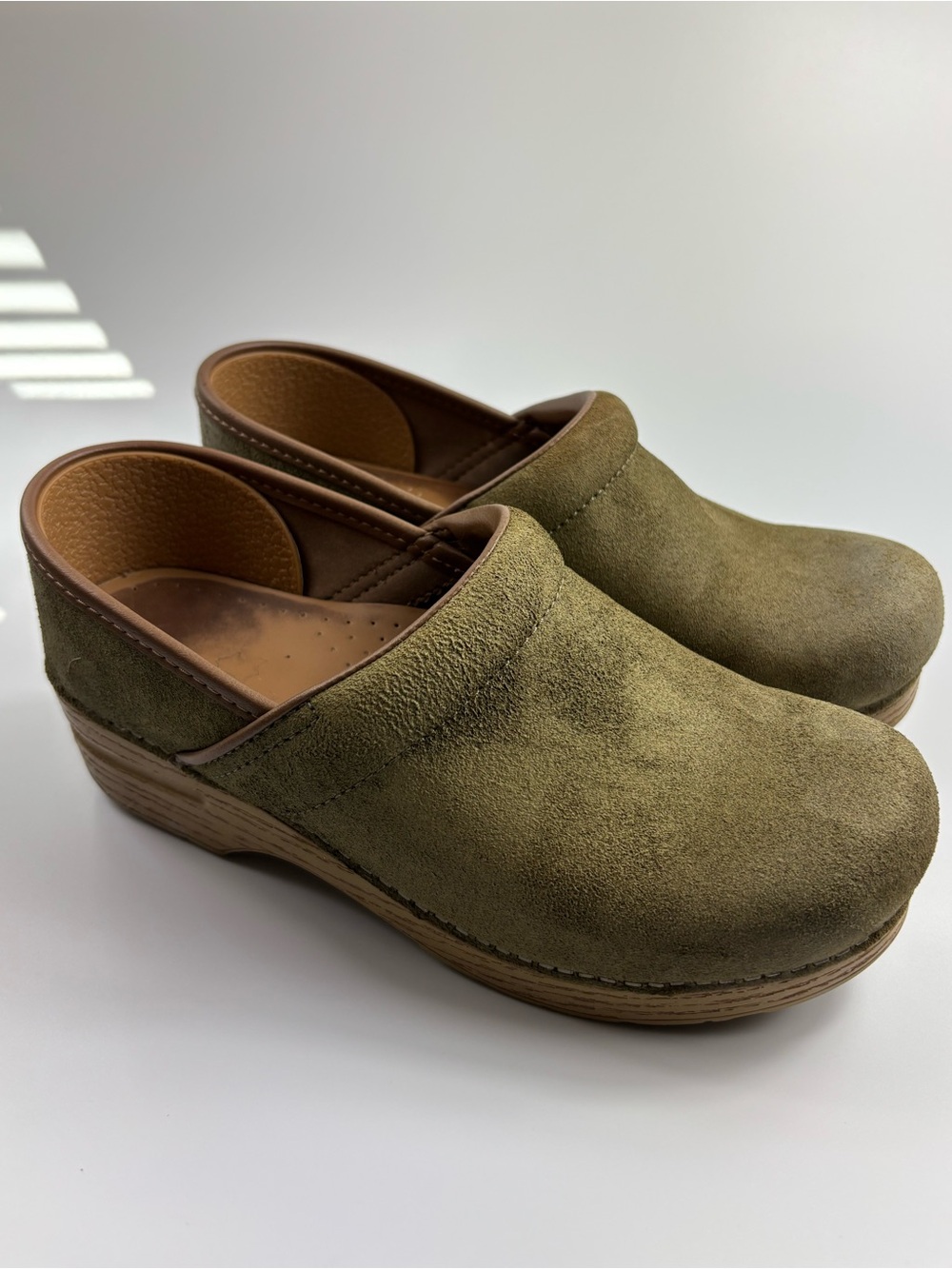 Dansko Green Suede Slip On Mules Clogs Nurse Comfort Women Size EU 39 US 8.5-9